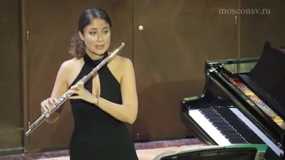 Toru Takemitsu. Voice (1971) for flute solo