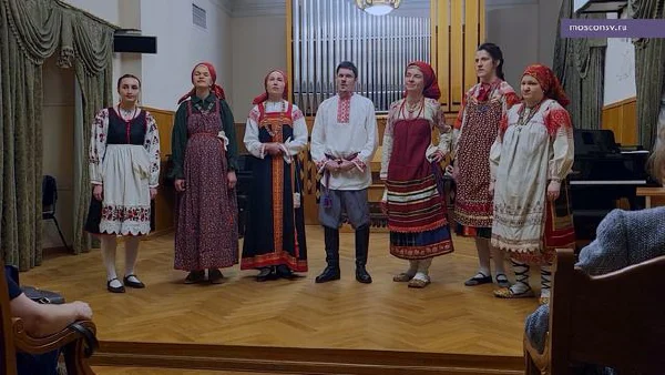 “Oh, ye, mountains…” A lyrical song from the village of Romanovy Darki (the Putyatino District of Ryazan Region)