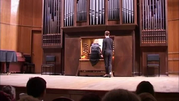 J. S. Bach. Prelude and Fugue in E minor for organ. Perf. by Olesya Kravchenko
