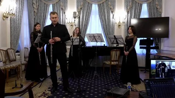 Contemporary Russian composers’ pieces for four flutes