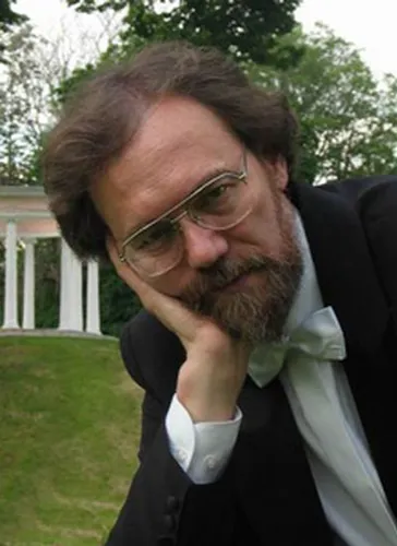 Олег Худяков