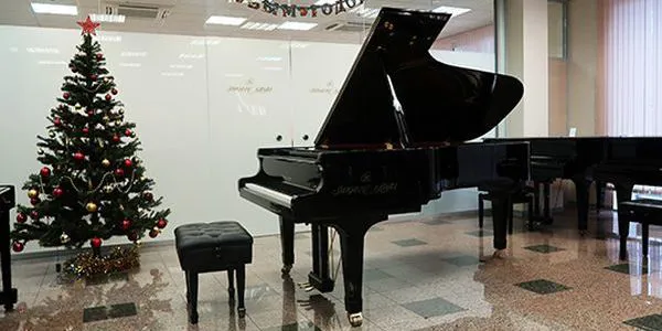 Фирменный салон пианино и роялей «Kawai»