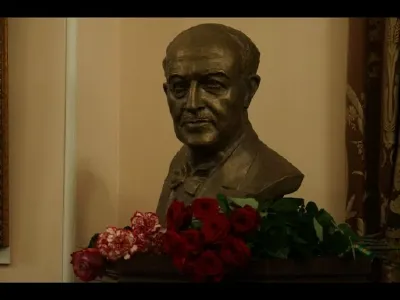 Торжественная церемония передачи в дар Консерватории бюста Рудольфа Борисовича Баршая