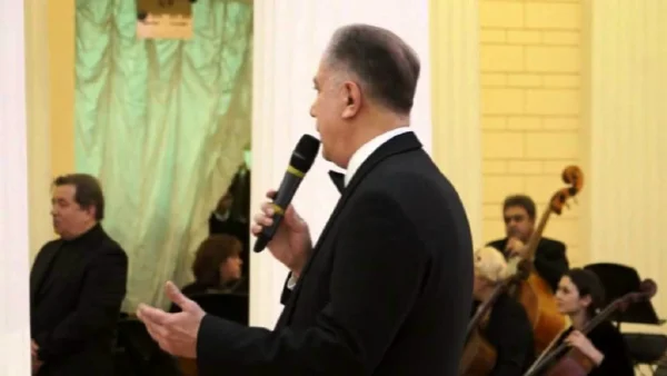 Официальное приветствие участникам Весеннего бала