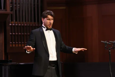 Русская народная песня «Вдоль по Питерской» (обработка Ф. Кенемана и Ф. Шаляпина). Исполняет Сергей Севастьянов (бас)