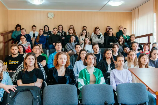Творческая мастерская в рамках проекта «Новое передвижничество — юным талантам Донбасса»