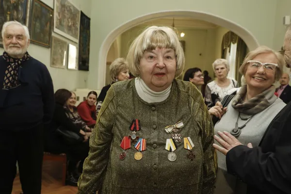 Выставка «Хранитель времени» (живопись — графика — гобелен). 