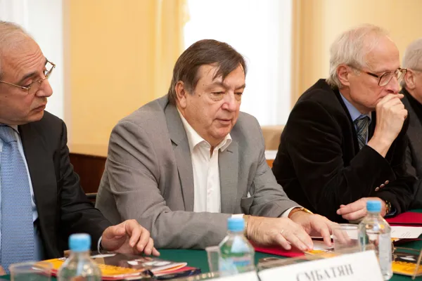 Заместитель председателя оргкомитета конкурса, Председатель Жюри конкурса, Народный артист Российской Федерации, заведующий кафедрой композиции Московской консерватории, профессор Александр Владимирович Чайковский.