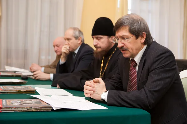 С докладом выступает помощник Министра культуры РФ Александр Николаевич Ненашев.