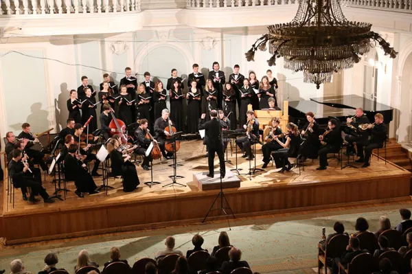 К.Ф.Э. Бах. «Magnificat» для солистов, хора и оркестра. Исполняет Камерный оркестр «MUSICA VIVA», художественный руководитель и солист Александр Рудин; вокальный ансамбль «ИНТРАДА», художественный руководитель Екатерина Антоненко.