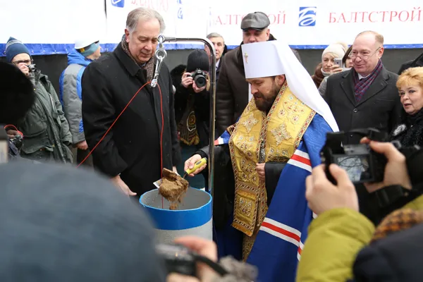 Торжественная закладка символической капсулы с посланием потомкам на строительной площадке многофункционального студенческого комплекса Московской консерватории.