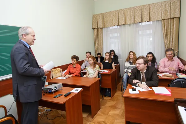 Приветственное слово доктора искусствоведения, проректора Московской консерватории по научной работе, профессора Константина Владимировича Зенкина.