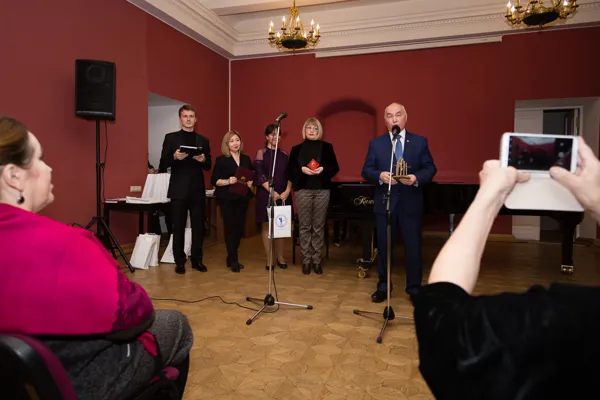 Выступает Глава администрации муниципального района «Вилюйский улус (район)» республика Саха (Якутия) Сергей Николаевич Винокуров