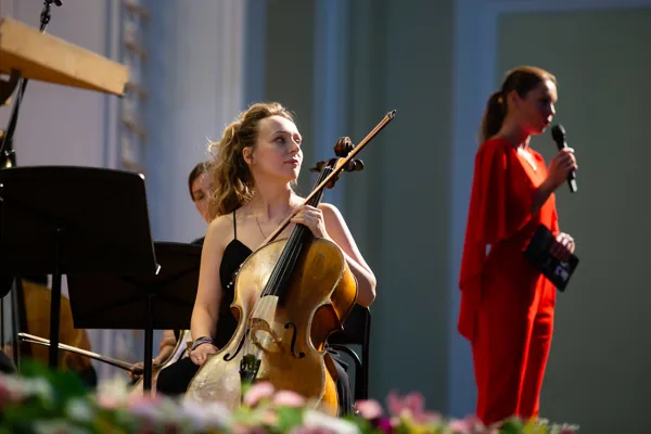 Художественный руководитель Камерного оркестра современной музыки «Opensoundorchestra» Ольга Калинова (вилолончель)