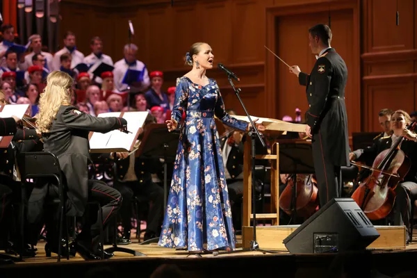 А. Пахмутова – «Ваня», ст. Н. Добронравова. Солистка – Светлана Ильина