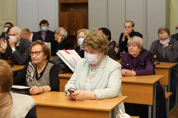 Награждение преподавателей Научно-композиторского факультета, приуроченное к 155-летию Московской консерватории, в 21 классе Первого учебного корпуса