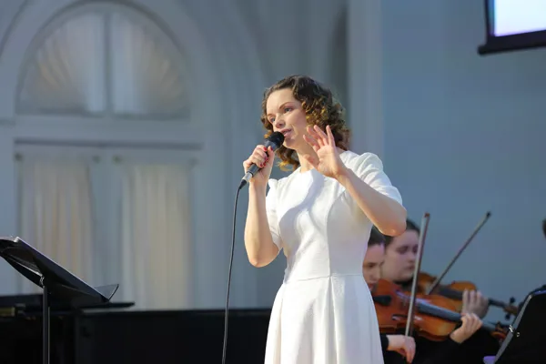 Алиса Гребенщикова (художественное слово)