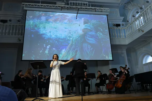 Камерный оркестр «Ad Parnassum», дирижёр — Валерий Попов. Алиса Гребенщикова (художественное слово). Рахманиновский зал