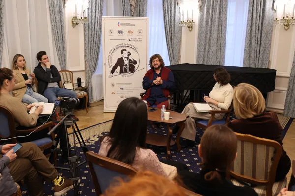 Вторая встреча в рамках проекта Public talk «Быть оперным певцом». Конференц-зал