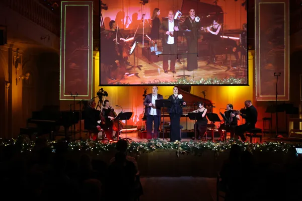 Г. Пёрселл. «Music for a while» для контратенора, сопрано, ансамбля и электроники. Версия Николая Попова. Исполняют Артур Васильев (контратенор), Анна Половинкина (сопрано), солисты ансамбля «CEAM Artists»