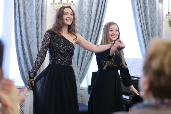 Арина Верёвкина (сопрано), партия фортепиано – Раминта Шличайте
