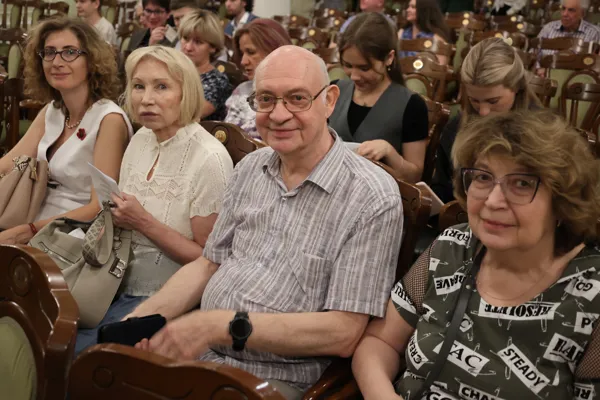 Перед началом концерта