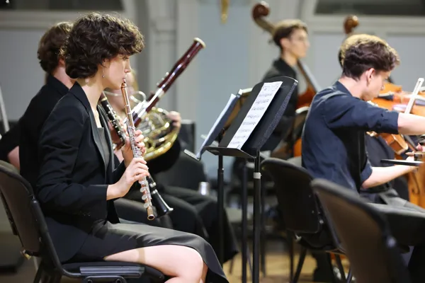 Камерный оркестр «Camerata Komitas» на сцене Рахманиновского зала