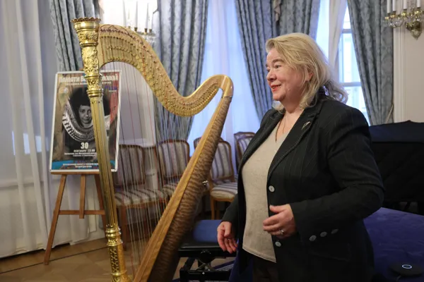 Заслуженная артистка РФ, профессор Московской консерватории Елена Ильинская, ученица В. Г. Дуловой