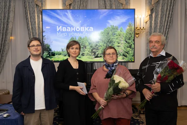 Участники ретроспективы (слева направо): Иван Старостин, Елена Тарасова, Елена и Михаил Малышевы