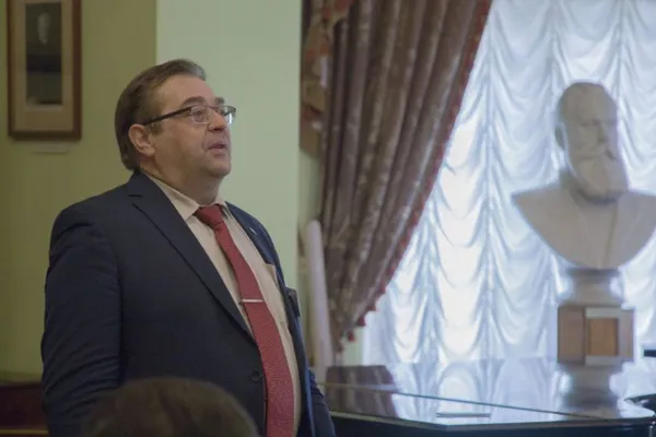 Доклад директора Института российской истории Российской академии наук, доктора исторических наук, члена Президиума Совета Российского исторического общества Петрова Юрий Александровича на тему «Историческая наука в России: тенденции и перспективы развития»