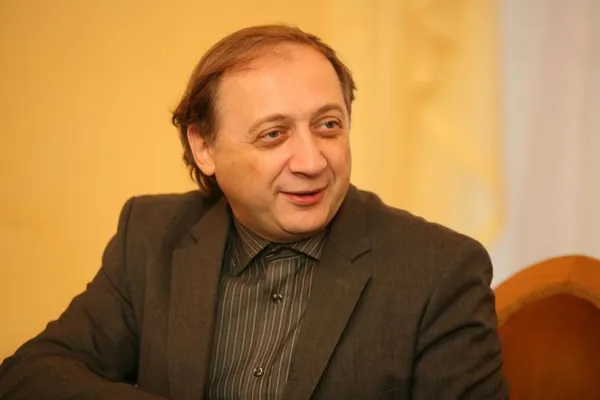 Зав. кафедрой современной музыки Московской консерватории, профессор Владимир Григорьевич Тарнопольский
