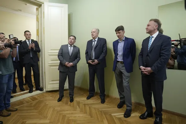 Торжественная церемония открытия барельефа выдающейся оперной певицы Бэлы Руденко. 