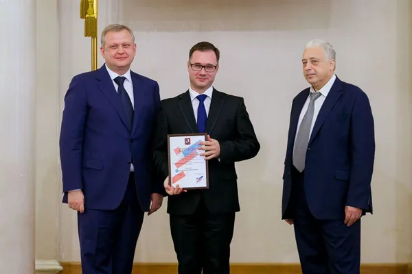 Министр культуры г.&nbsp;Москвы, руководитель Департамента культуры г.&nbsp;Москвы С.&nbsp;А.&nbsp;Капков, старший преподаватель кафедры хорового дирижирования Московской консерватории А.&nbsp;В.&nbsp;Антипин и заместитель мэра Москвы в Правительстве Москвы Л.&nbsp;М.&nbsp;Печатников